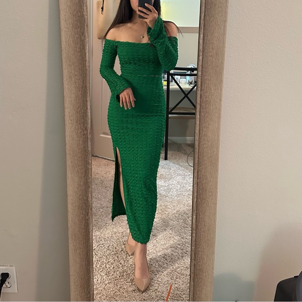 2 pieces set skirt and top in green